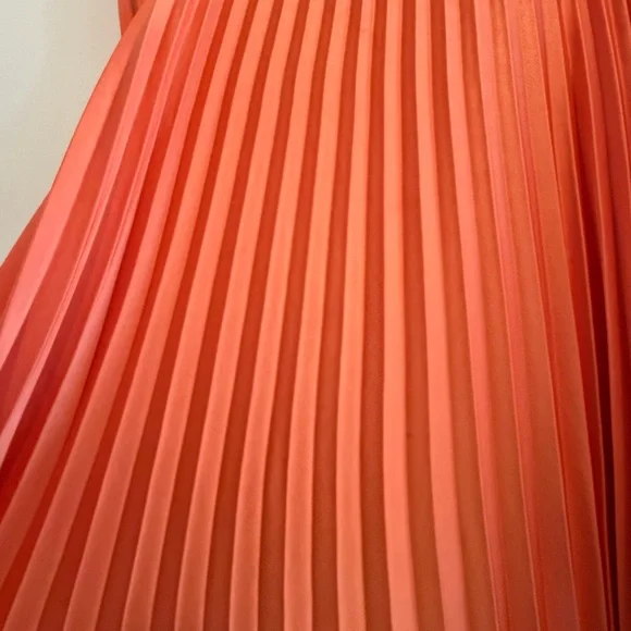 A.L.C. 
Hollie Pleated Empire-Waist Midi Dress - Picture 10 of 10